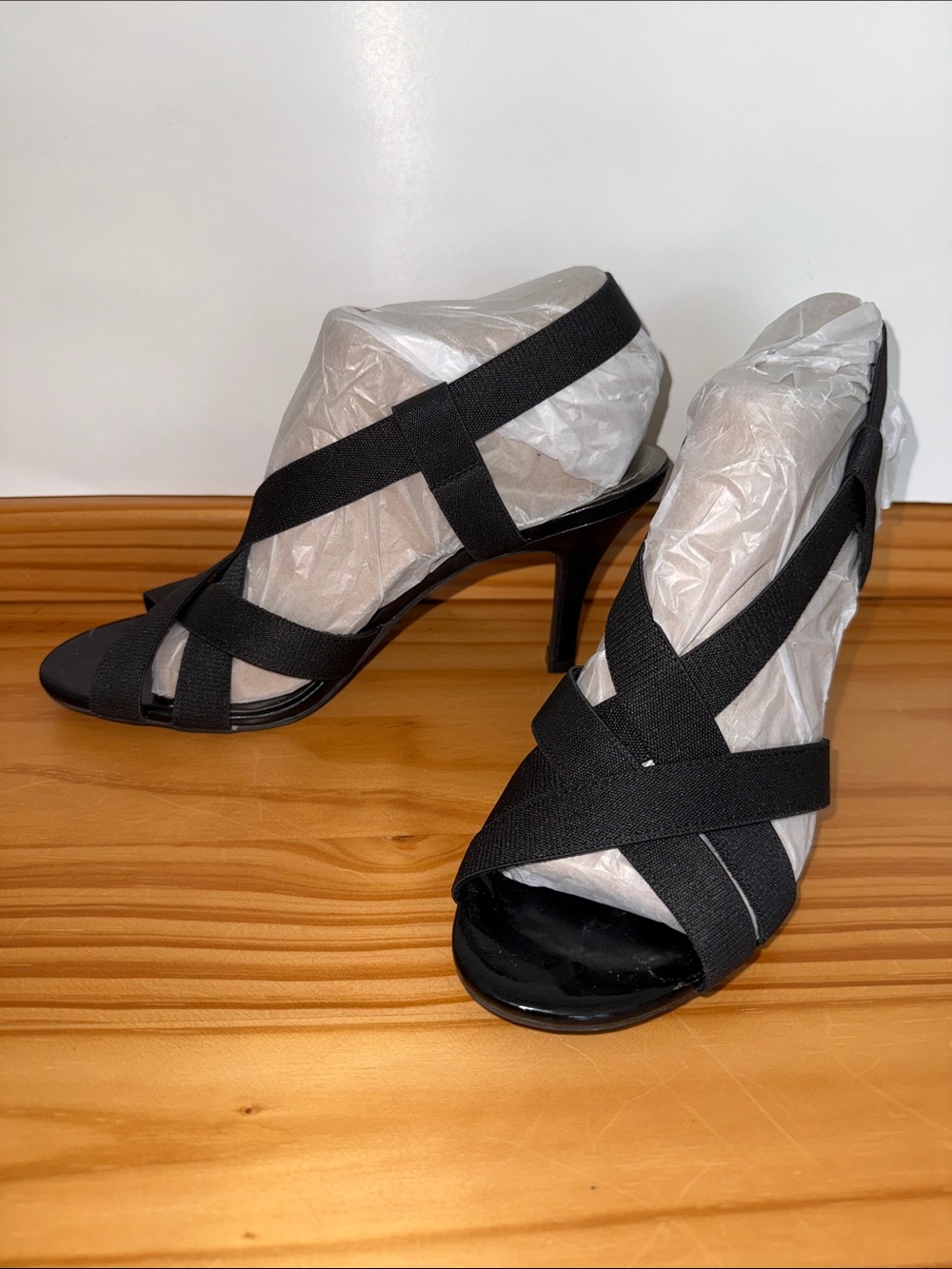 Dexflex Comfort Lisa Women's Black Strappy Heels with Elastic Straps Size 9 Wide